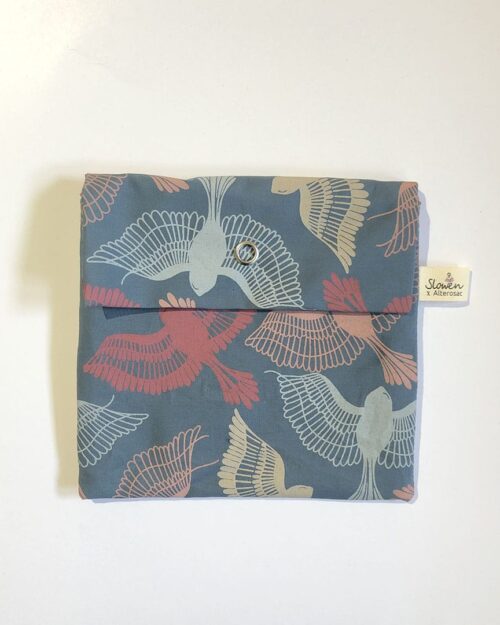 La pochette impermeabile Slowen X Alterosac "Uccellini"